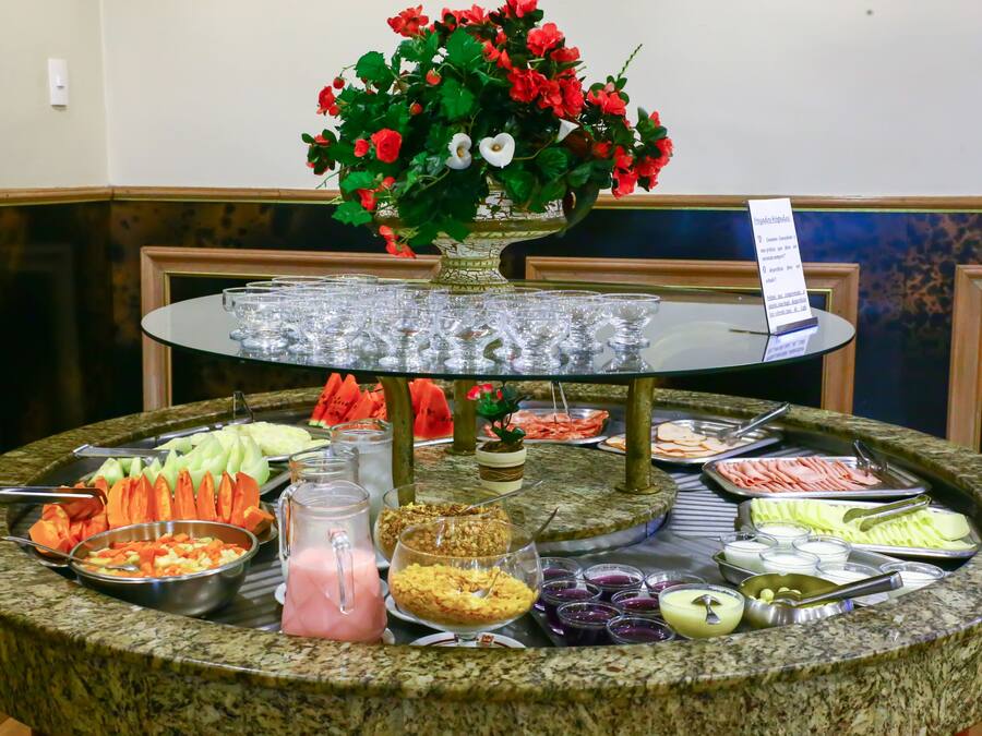 Breakfast, lunch and dinner served