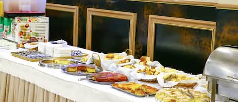 Petit déjeuner buffet compris tous les jours