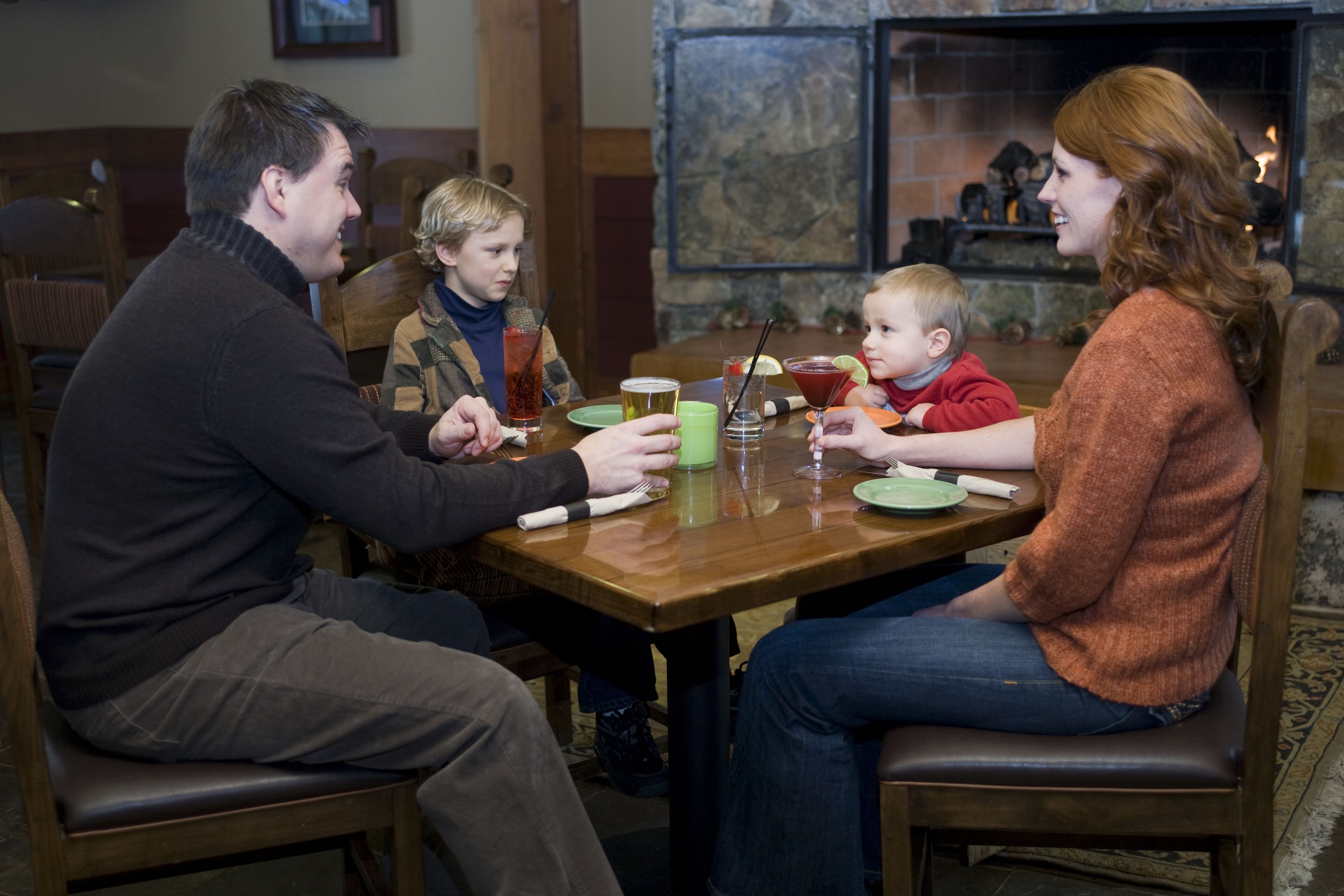 3 restaurants, breakfast, lunch, dinner served; american cuisine