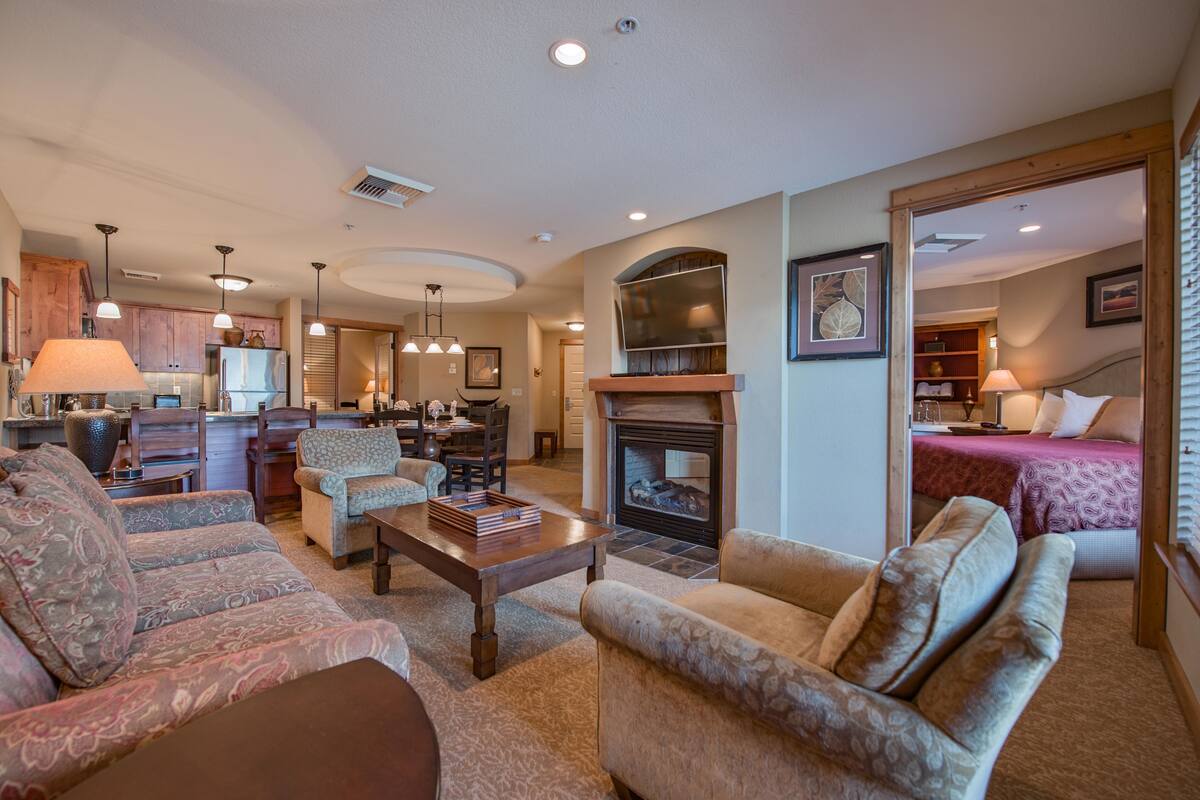 2 bedroom suite | free wifi, bed sheets