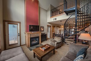 2 Bedroom Suite | Living area | TV