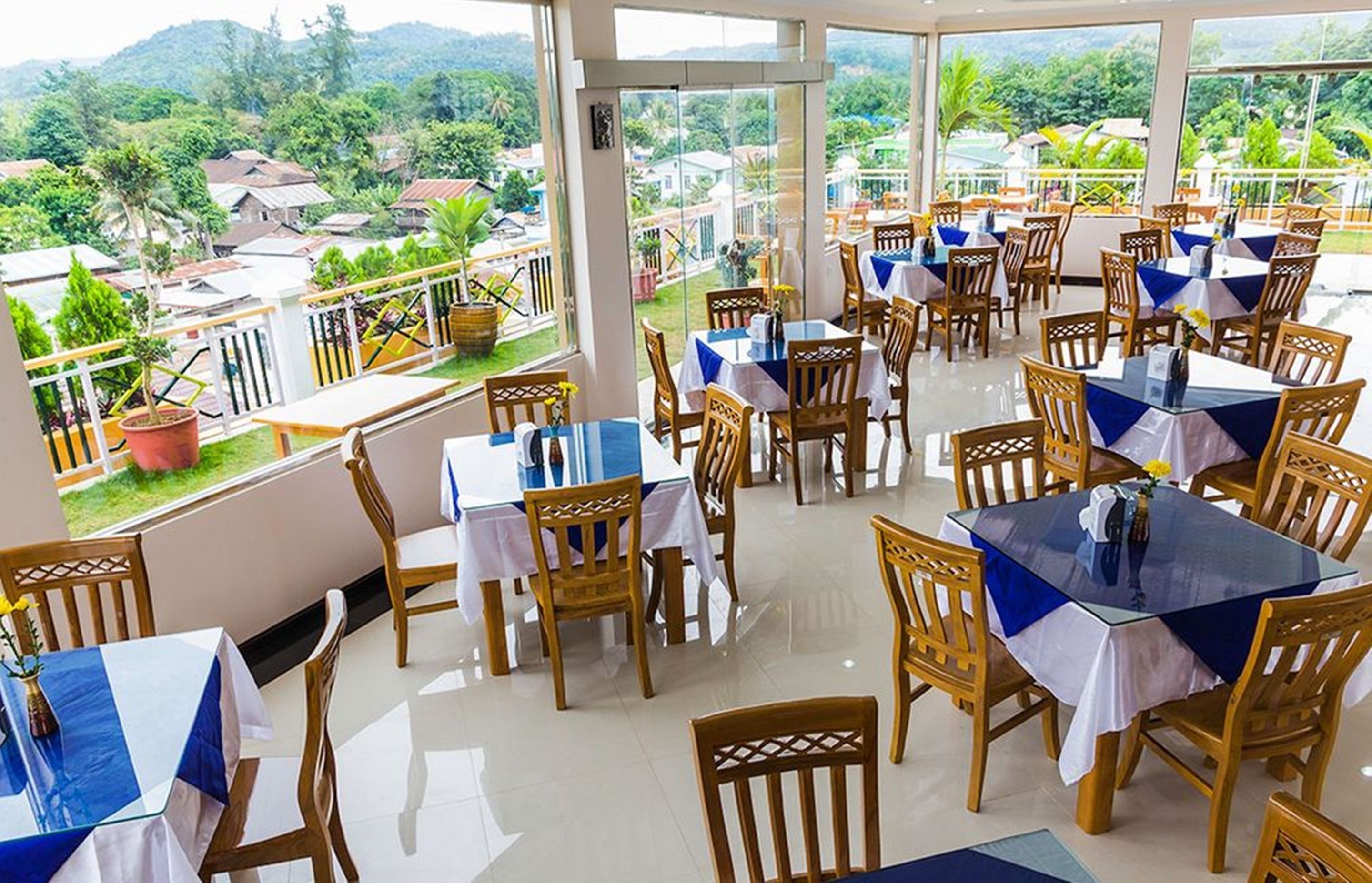 Breakfast, lunch, dinner served; local and international cuisine 