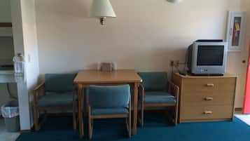 Cortinas opacas, tabla de planchar con plancha, cunas gratuitas