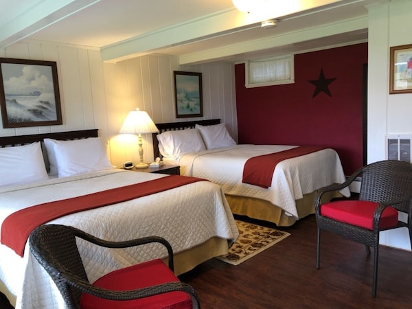 Spring Garden Inn - Cape Cod, MA