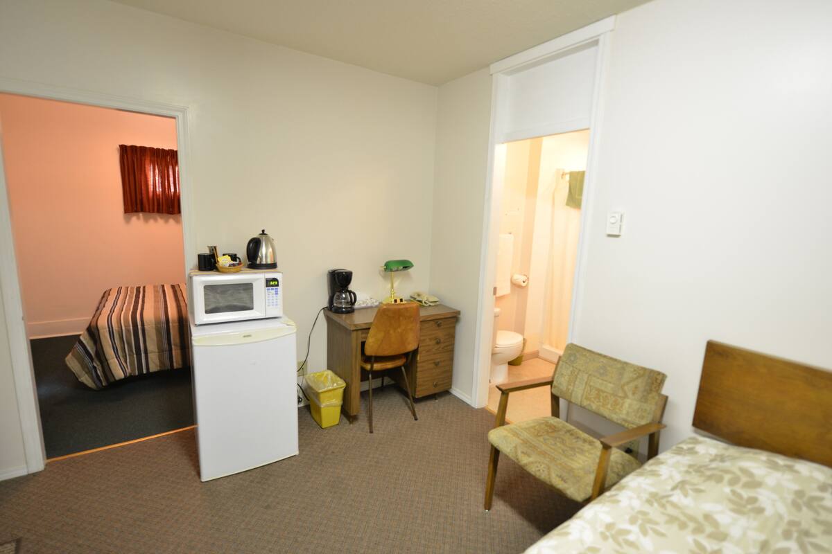 Comfort Triple Room, Refrigerator & Microwave, Mountain View | Desk, WiFi (free)