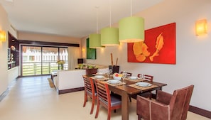 Premium Penthouse, 3 Bedrooms, Terrace (Penthouse Mamitas) | Dining room