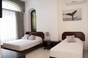 Basic Room, Multiple Beds | Premium bedding, iron/ironing board, WiFi (free)