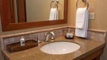 Condo, 2 Queen Beds | Bathroom sink