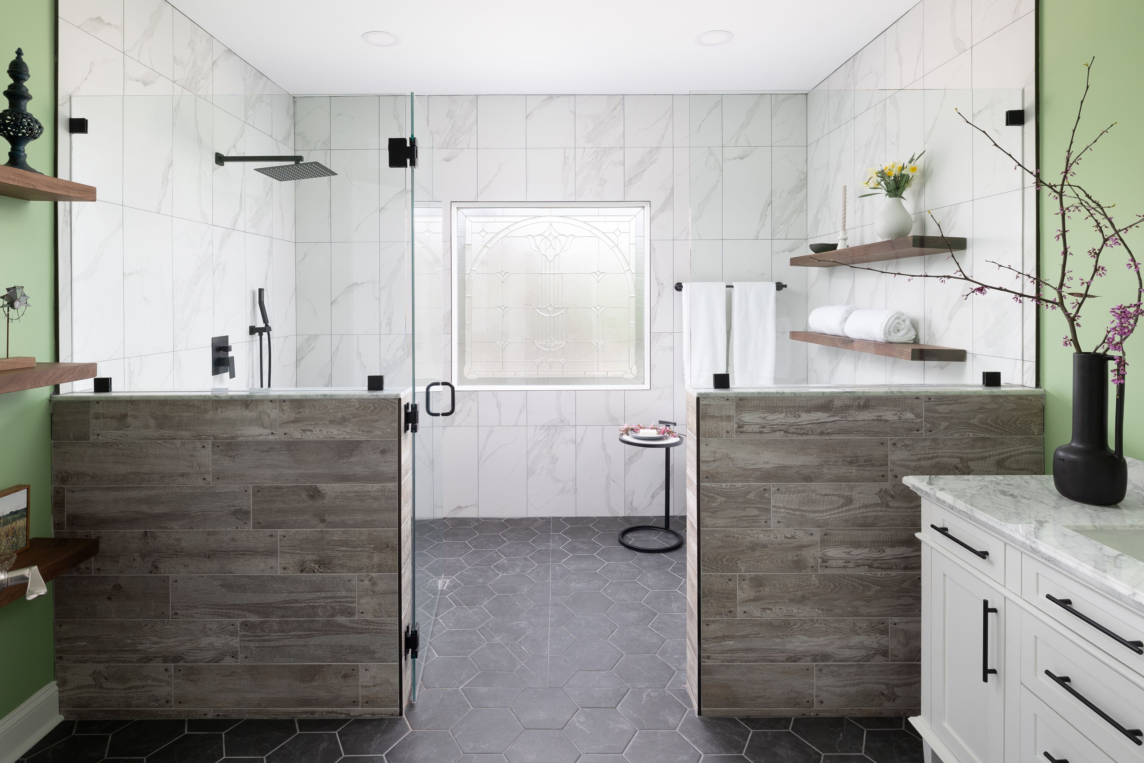 Signature-Apartment, 1 King-Bett und Schlafsofa, Haustiere gestattet, Gartenblick | Badezimmer