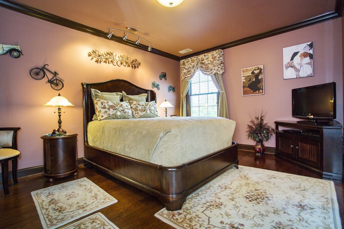 1 bedroom, Egyptian cotton sheets, premium bedding, pillow-top beds