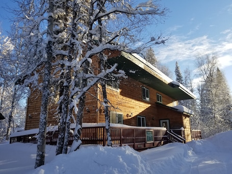 Exterior. Talkeetna Hideaway Guesthouse