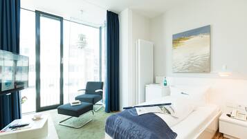 Junior Suite, Refrigerator