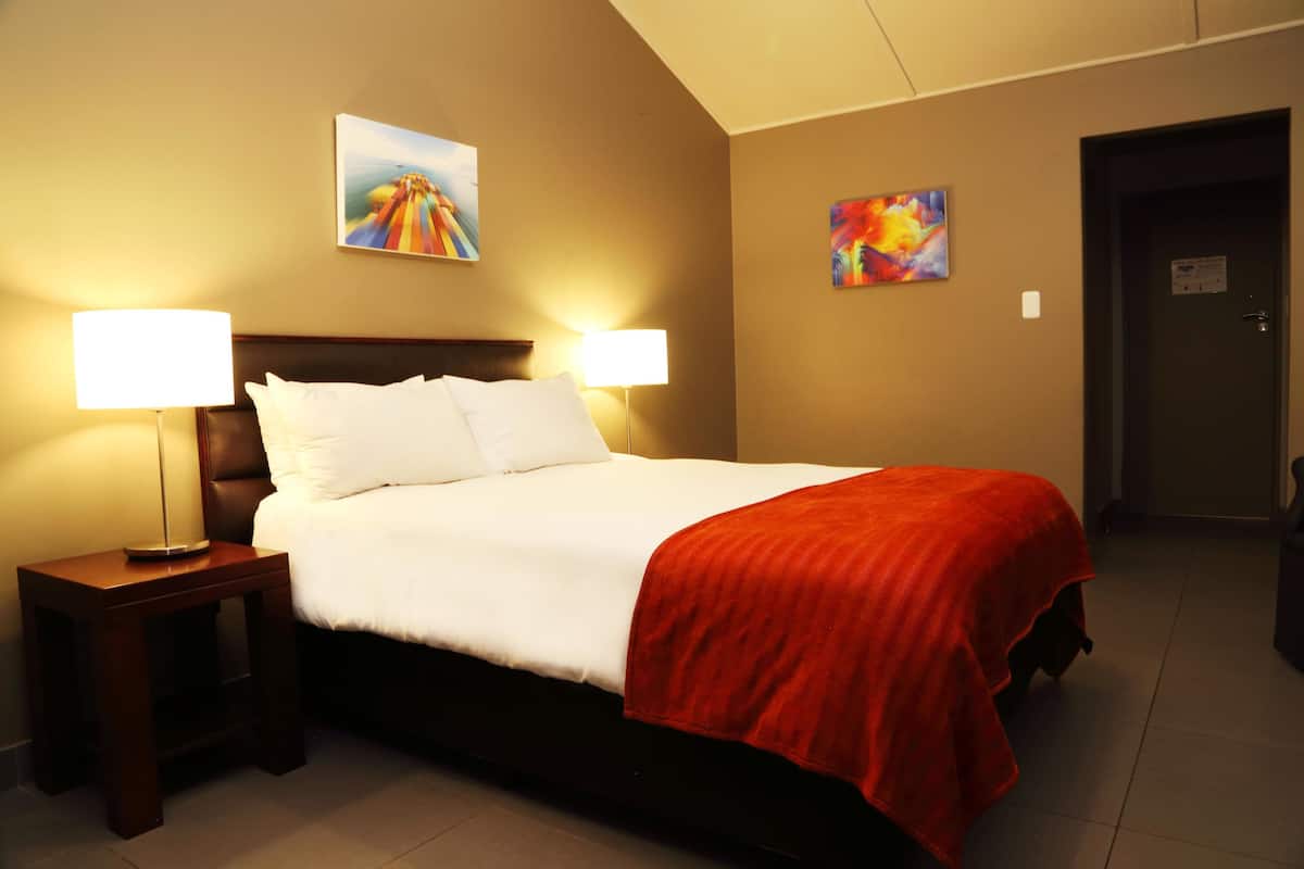 Room, Sea View (Contemporary) | In-room safe, blackout curtains, free cots/infant beds