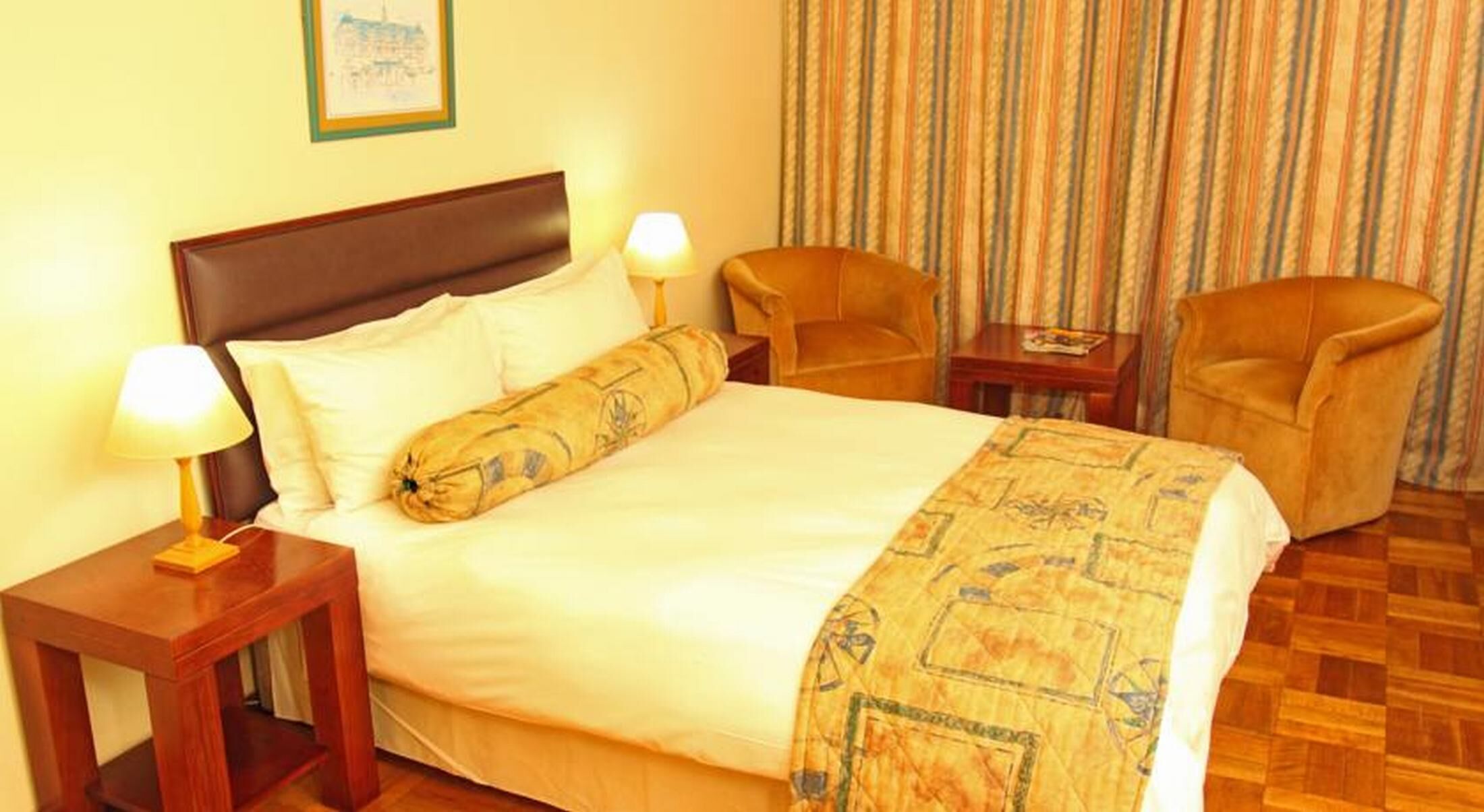 In-room safe, blackout curtains, free cots/infant beds