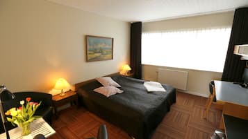 Kamar Standar | Didekorasi berbeda-beda dan dilengkapi dengan perabotan berbeda-beda