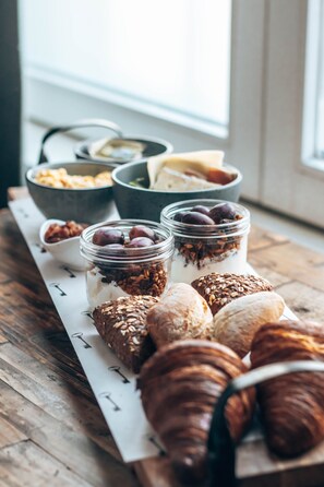 Daily full breakfast for a fee - Eye Hotel (Utrecht)