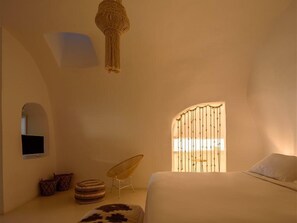 Minibar, Zimmersafe, Schreibtisch, Bügeleisen/Bügelbrett