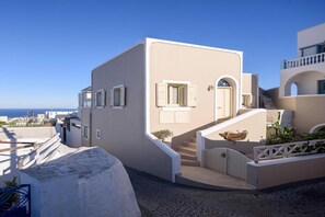 Exterior - Santorini Suite Home (Santorini)