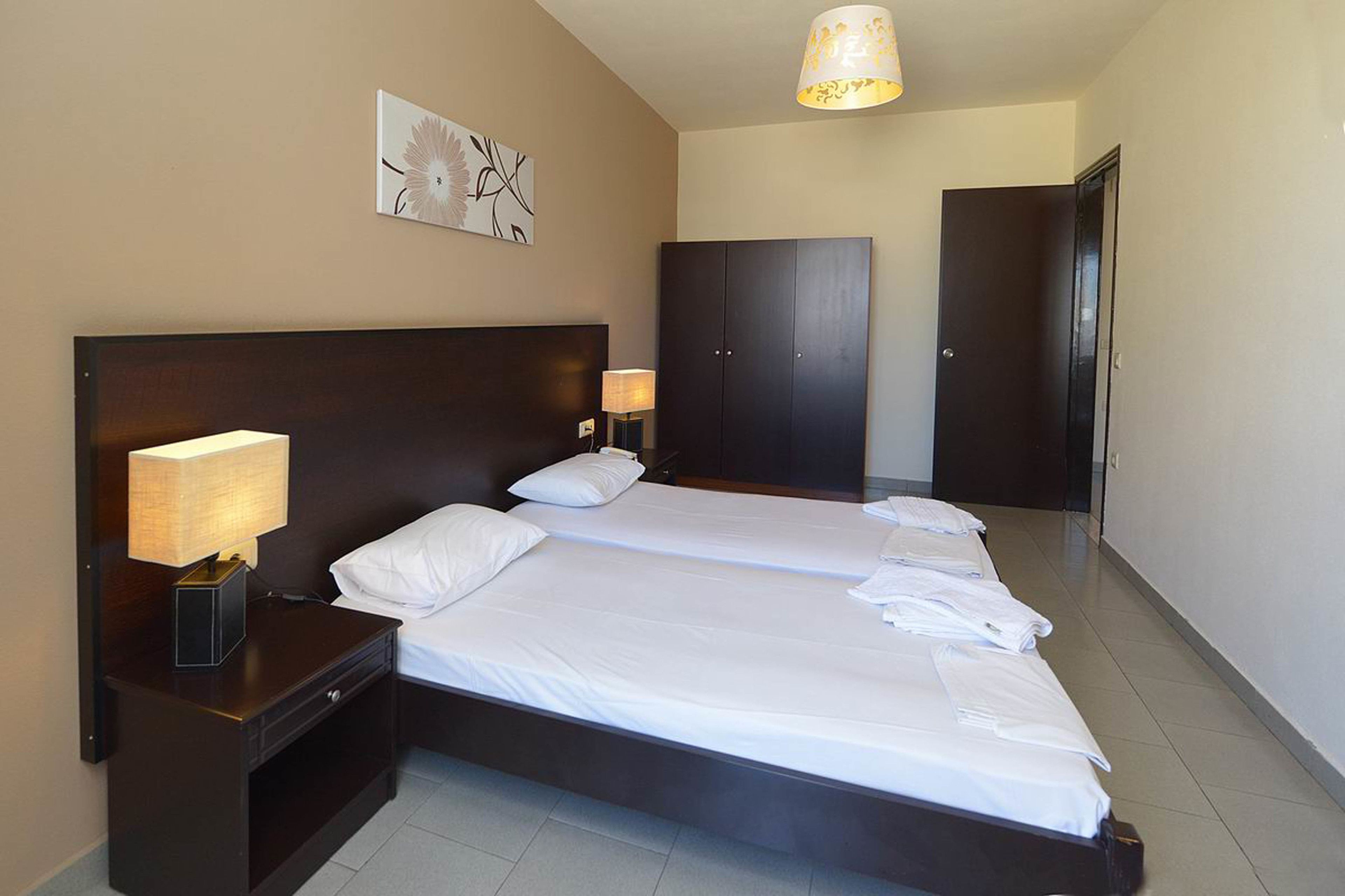 Basic Apartment, 2 Bedrooms | Desk, blackout drapes, soundproofing, free WiFi