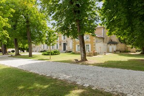 Garden - Le Logis du Péré, The Originals Collection (Relais du Silence) (Saint-Coutant-le-Grand)