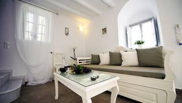 Deluxe Apartment | Living room | Plasma TV