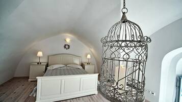 Appartement Deluxe | 1 chambre, coffres-forts dans les chambres, bureau