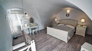 Apartamento luxo | 1 quarto, cofres nos quartos, escrivaninha, quartos à prova de som