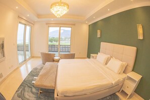 Luxury Villa, 4 Bedrooms | Bathroom | Shower, free toiletries, hair dryer, slippers