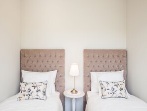 Superior Villa, 2 Bedrooms | Individually decorated, individually furnished, soundproofing