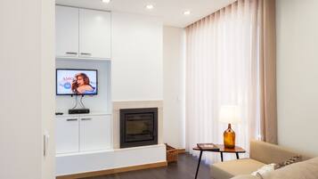 Superior Villa, 2 Bedrooms, Courtyard Area | Living room | LED TV