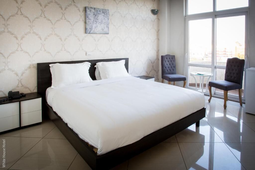 desk, soundproofing, iron/ironing board, free wifi