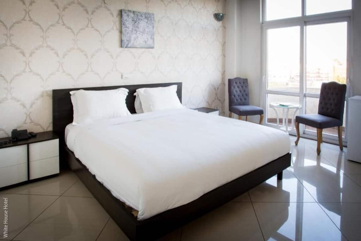 desk, soundproofing, iron/ironing board, free wifi