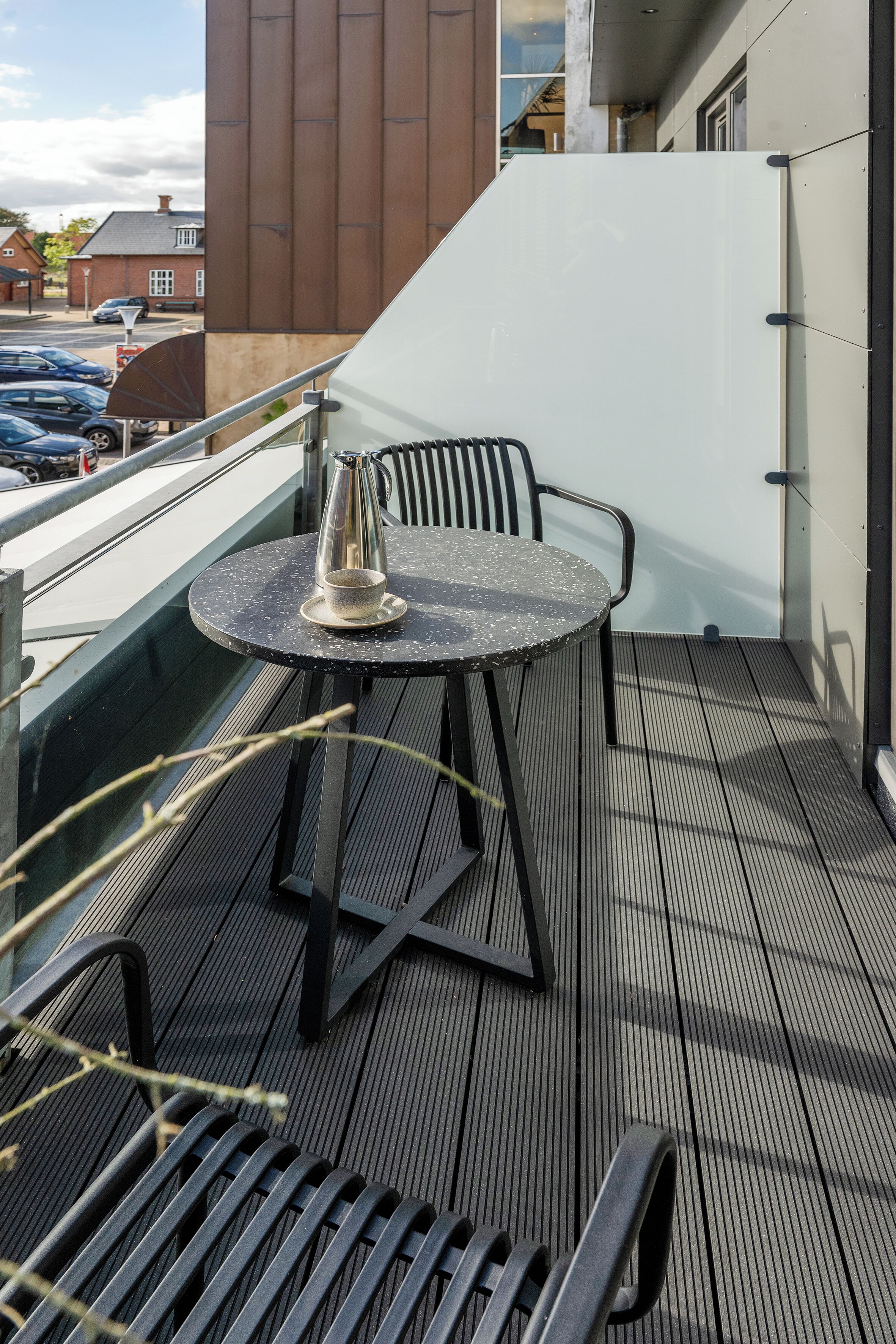 1 bedroom, premium bedding, pillowtop beds, desk