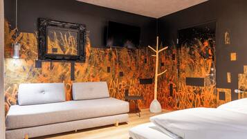 패밀리 스튜디오 | 1 개의 침실, 고급 침구, 필로우탑 침대, 책상