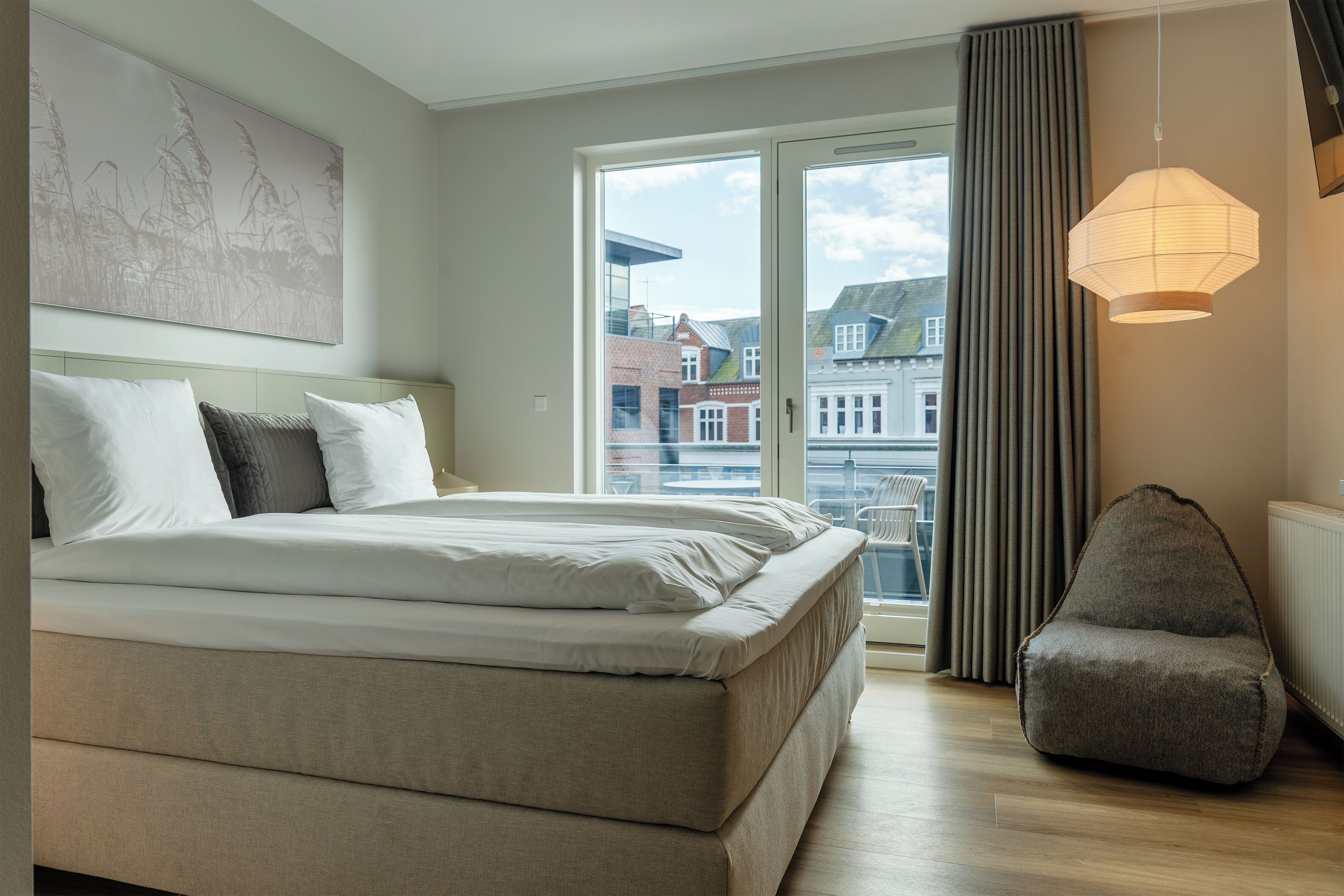 Business Studio | 1 bedroom, premium bedding, pillowtop beds, desk