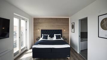 Panoramic-Suite, 1 King-Bett, Whirlpool, Eckzimmer