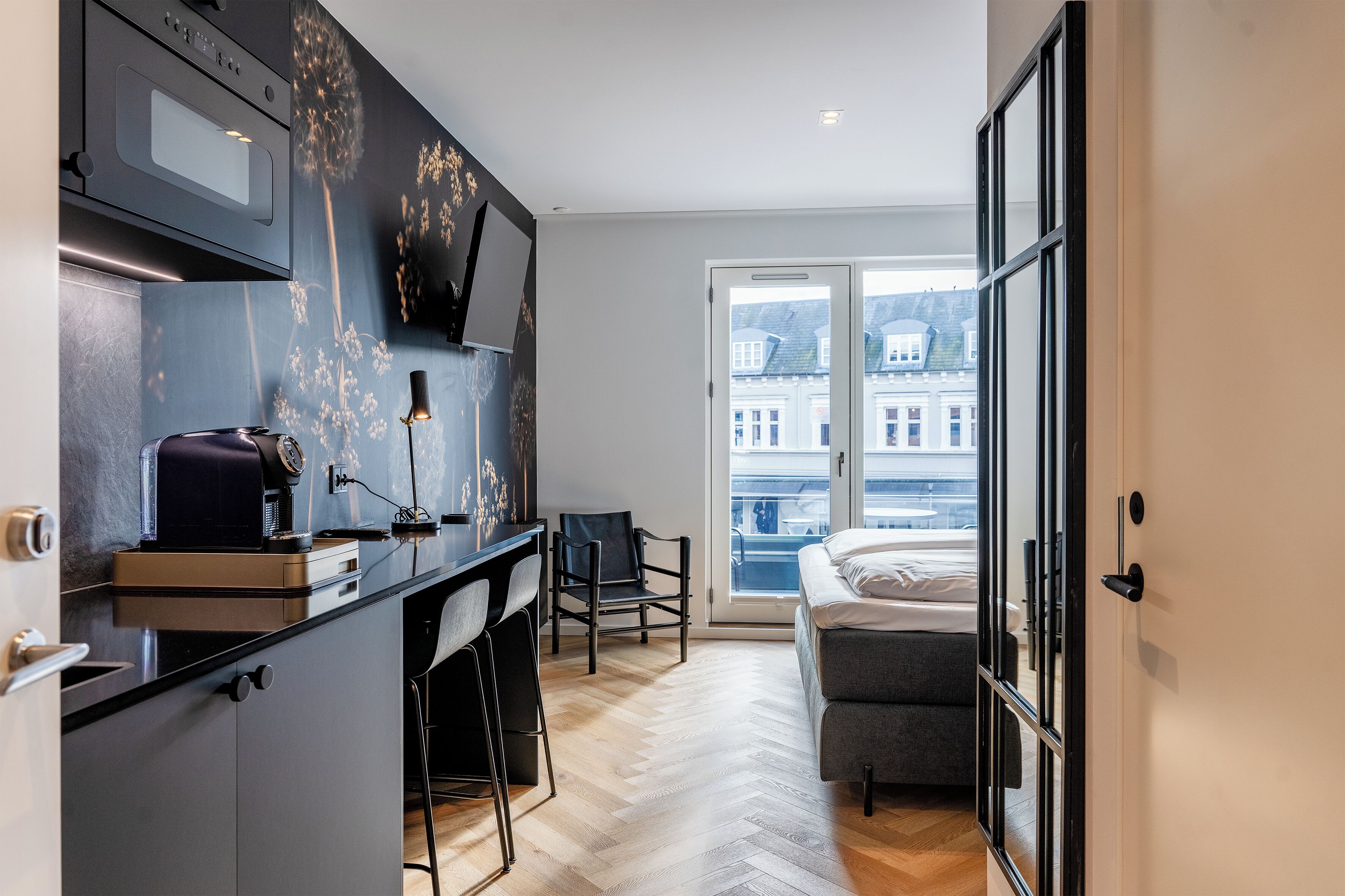 business studio | 1 bedroom, premium bedding, pillow-top beds, desk