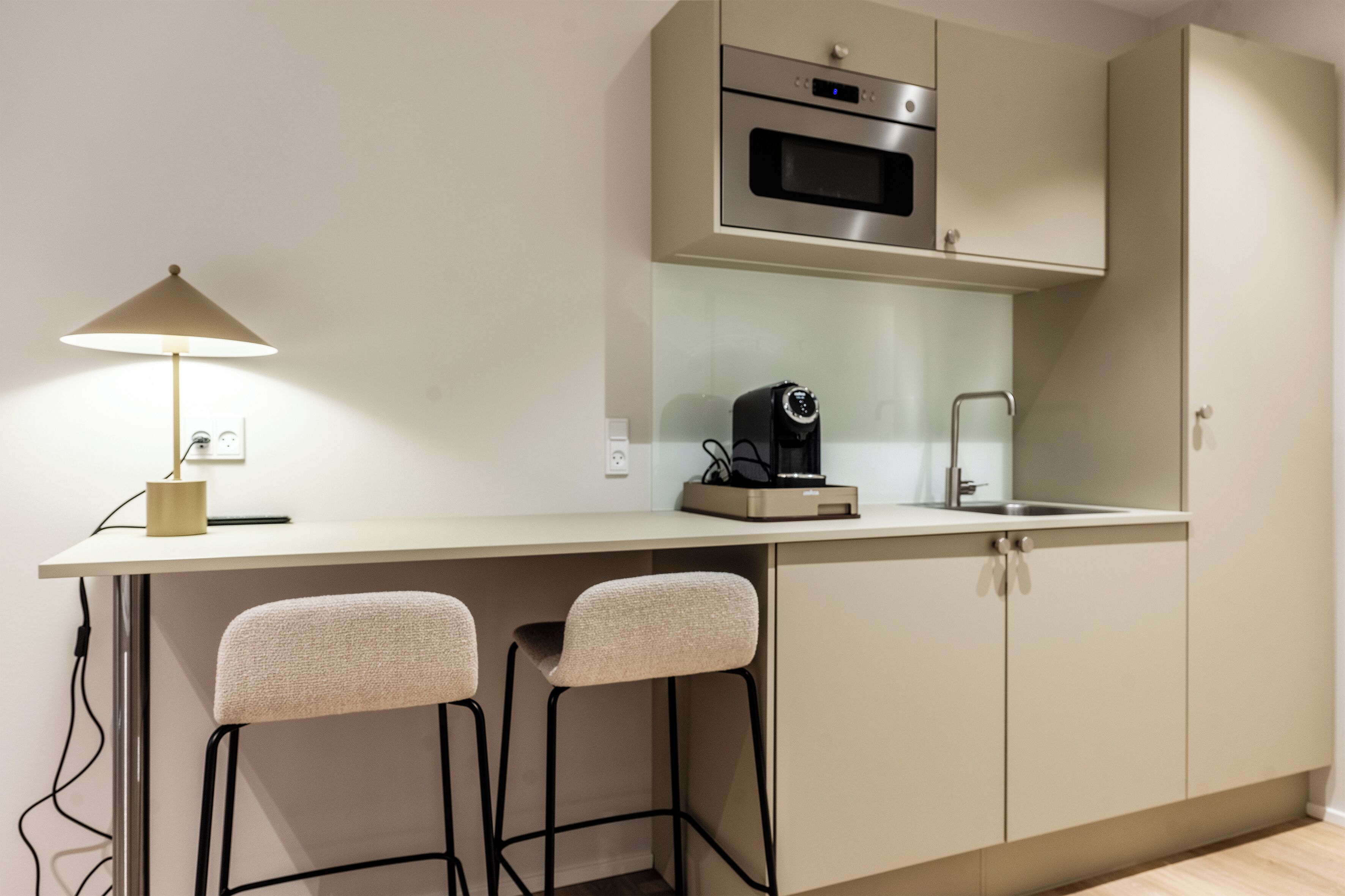 business studio | 1 bedroom, premium bedding, pillow-top beds, desk