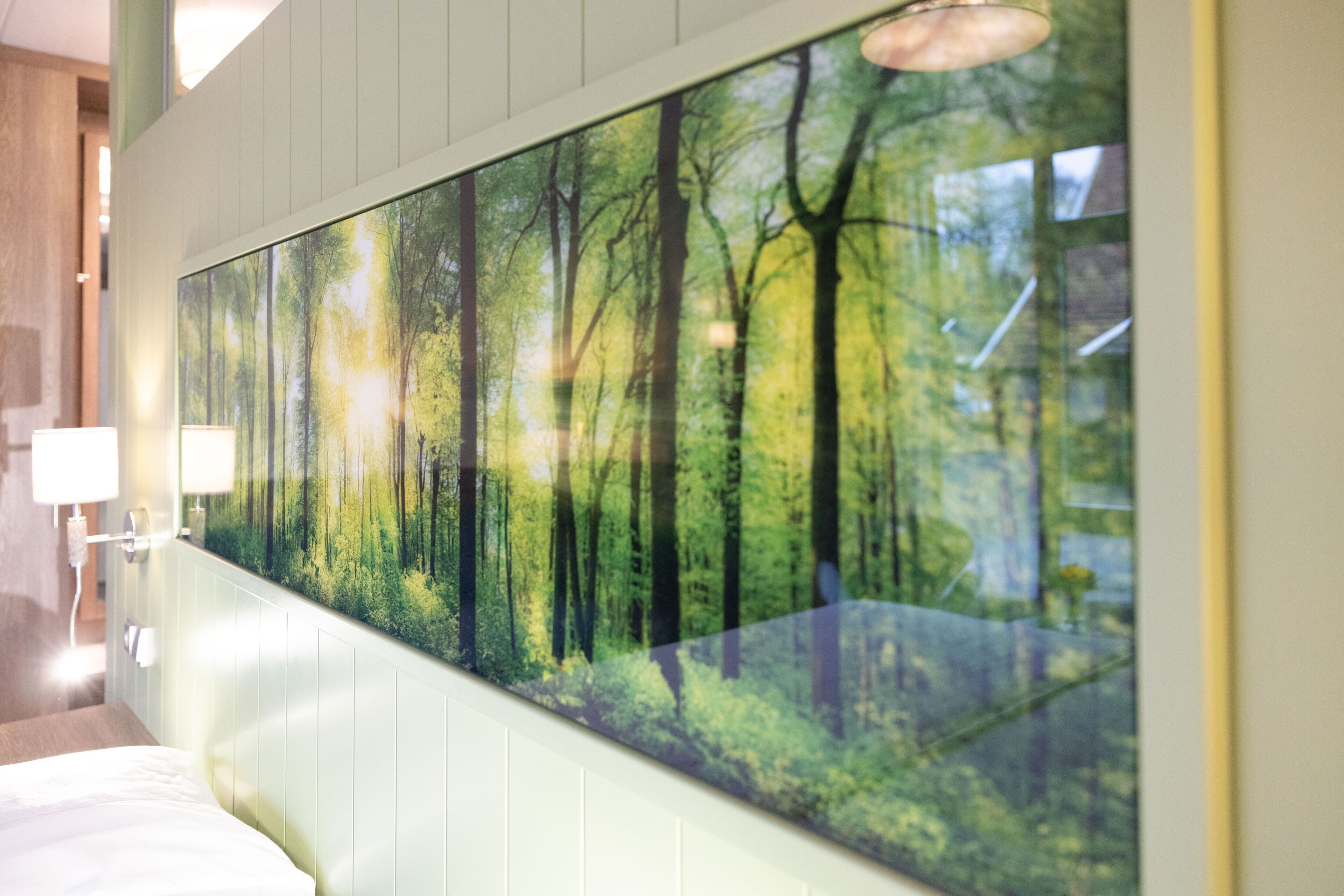 comfort room | premium bedding, in-room safe, desk, laptop workspace