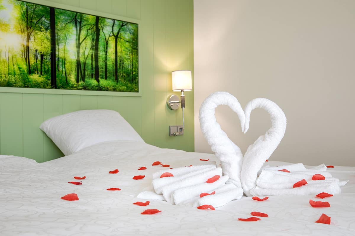 Junior Suite, 1 King Bed | Premium bedding, in-room safe, desk, laptop workspace