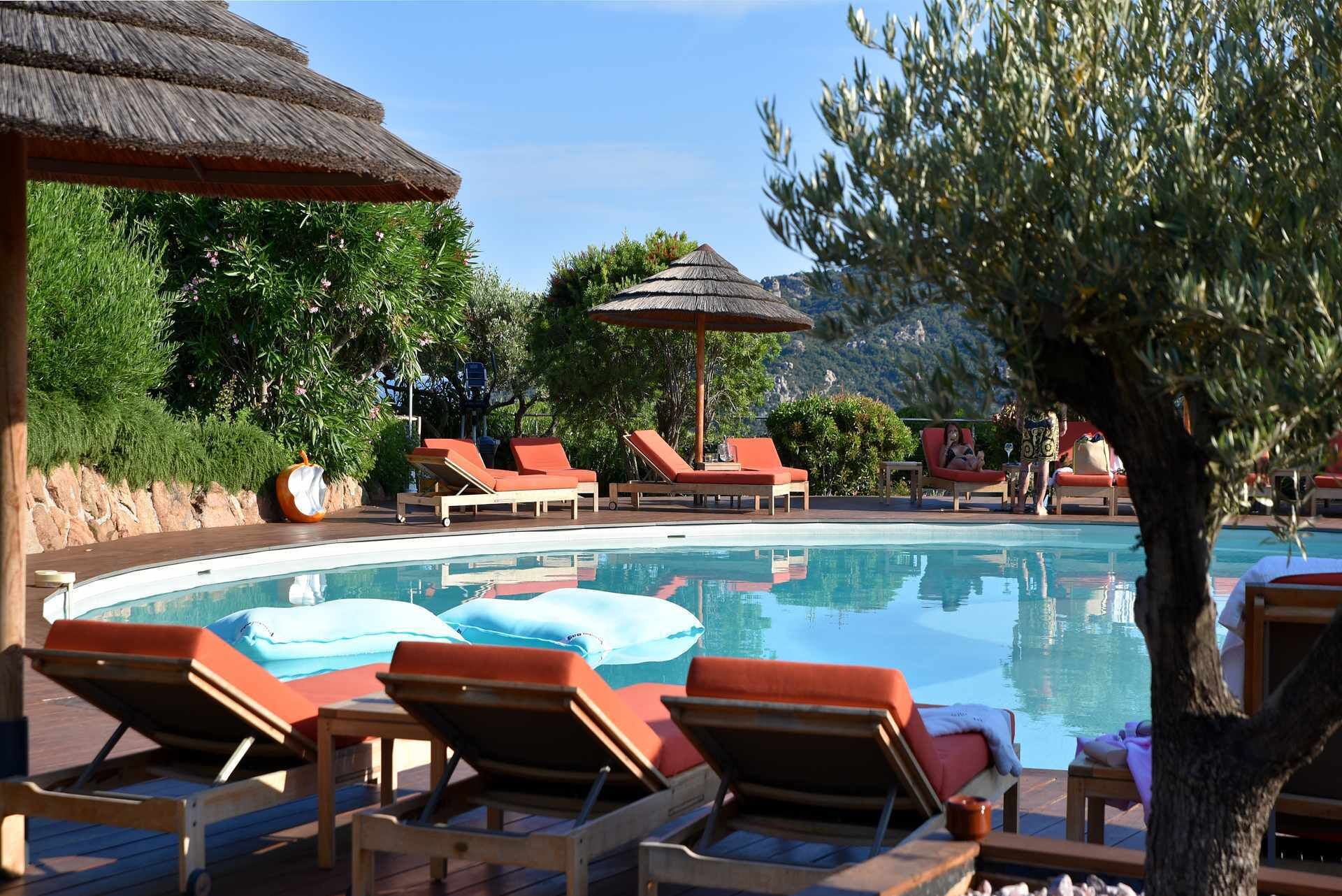 outdoor pool, pool loungers