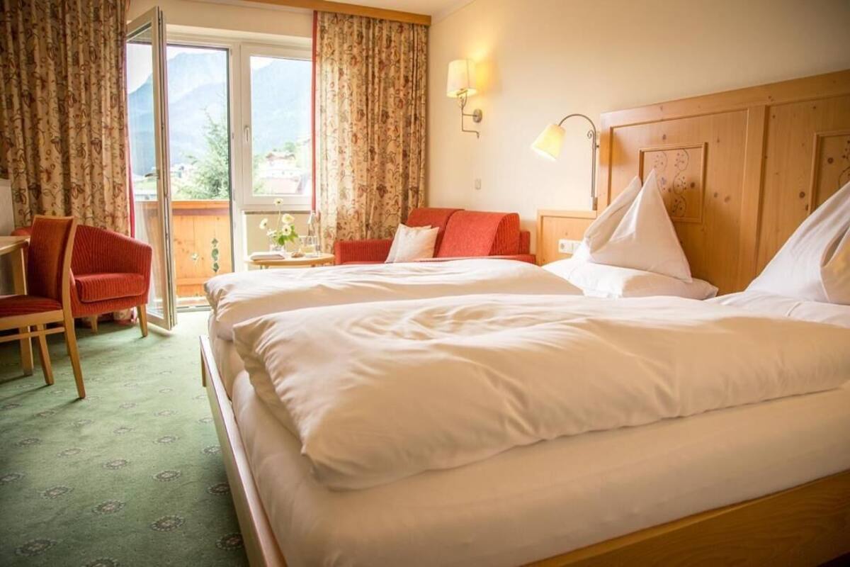 in-room safe, soundproofing, free wifi