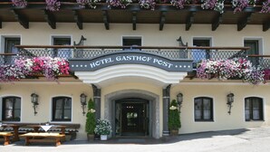 Property entrance - Hotel Post (Abtenau)