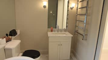 Free toiletries, towels