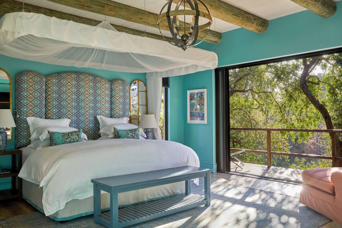 Suite (Waterside Baobab) | Premium bedding, minibar (some free items), desk, laptop workspace
