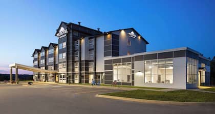 Microtel Inn & Suites by Wyndham Kirkland Lake