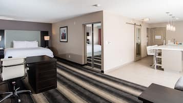 Suite ejecutiva, 1 cama King size | 1 habitación, ropa de cama de alta calidad y escritorio