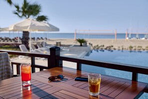 4 bars/lounges, 3 poolside bars, beach bar - TUI MAGIC LIFE Belek (Serik)