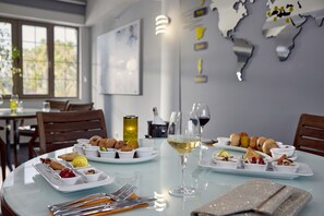 5 restaurants, breakfast, lunch, dinner served; international cuisine - TUI MAGIC LIFE Belek (Serik)