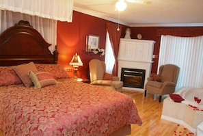 Individually decorated, individually furnished, desk, soundproofing - Cote's Bed & Breakfast Inn (Grand Falls)